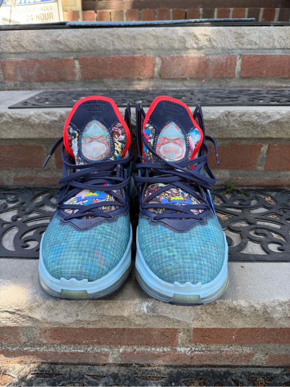 Nike LeBron 19 fast food reverse colorway - Picture 2 of 4
